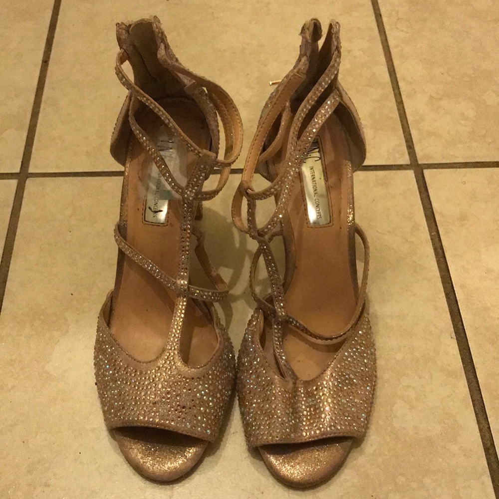 🌸SALE🌸 beige fluorescent 3 inch heels 👠